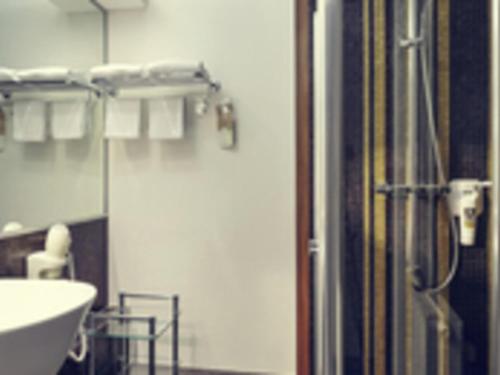 Habitación Estándar del hotel Mercure Paris Bastille Saint Antoine. Foto 7