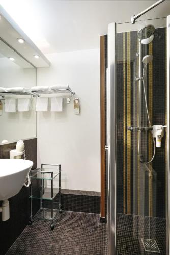 Habitación Estándar del hotel Mercure Paris Bastille Saint Antoine. Foto 11