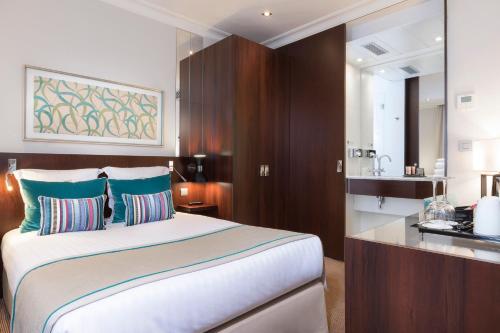 2 Habitaciones Dobles Deluxe comunicadas del hotel Montfleuri Paris. Foto 4