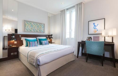 Habitación Doble Deluxe del hotel Montfleuri Paris. Foto 2