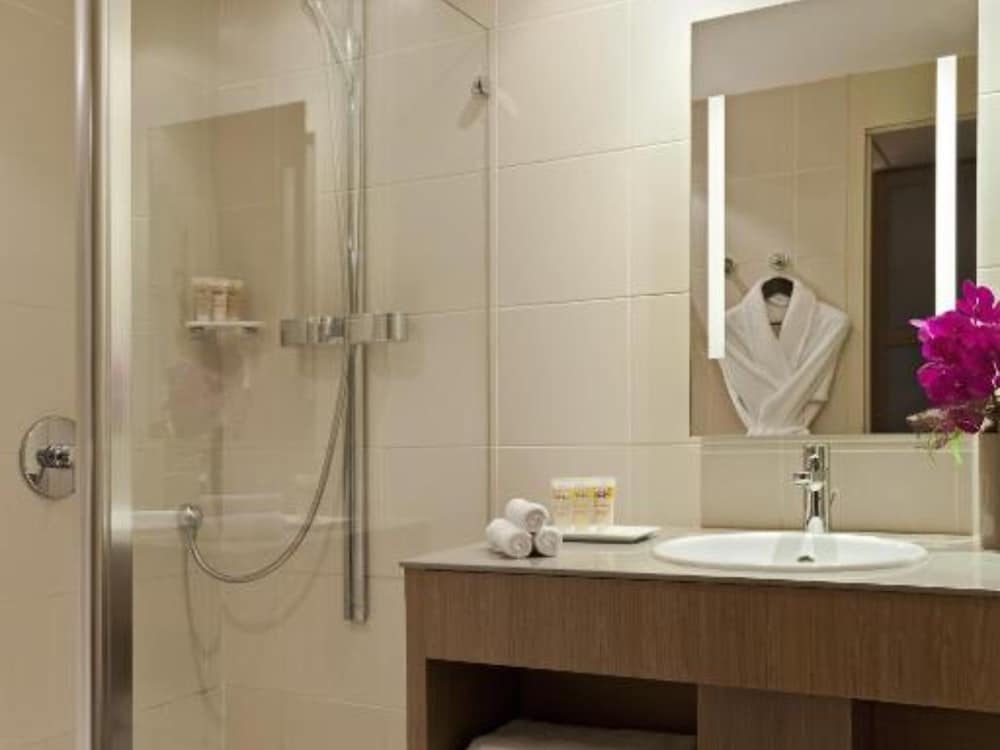 2 Habitaciones Familiares Comunicadas del hotel Pullman Bordeaux Lac. Foto 6