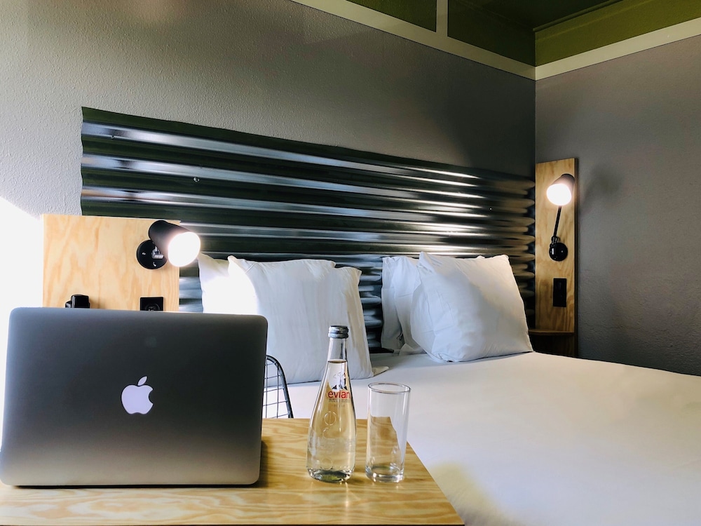 Habitación Standard con dos camas individuales del hotel Ibis Styles Bobigny Centre Préfecture. Foto 2