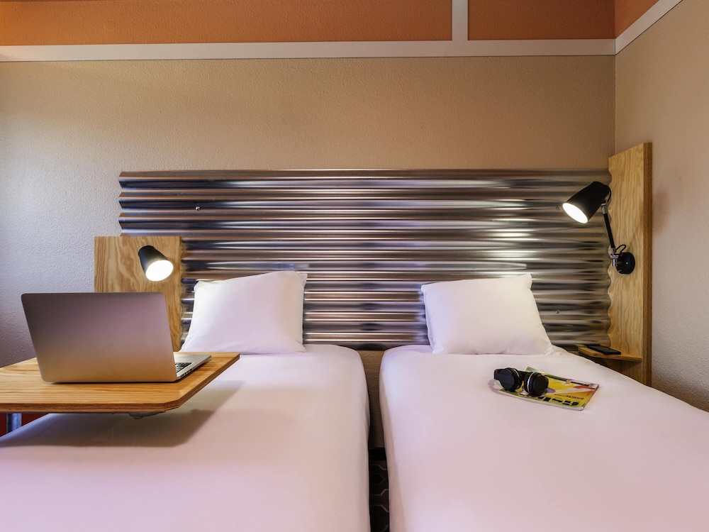 Habitación Standard con dos camas individuales del hotel Ibis Styles Bobigny Centre Préfecture. Foto 4