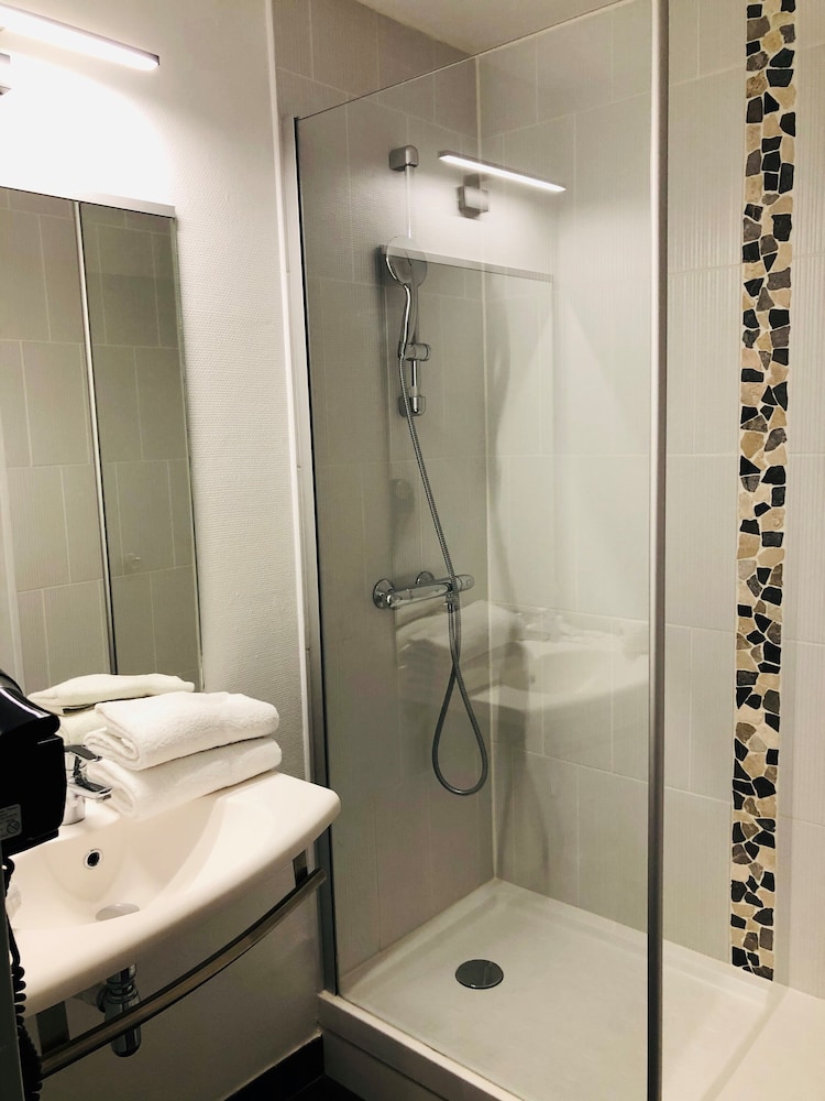 Habitación Standard con dos camas individuales del hotel Ibis Styles Bobigny Centre Préfecture. Foto 5