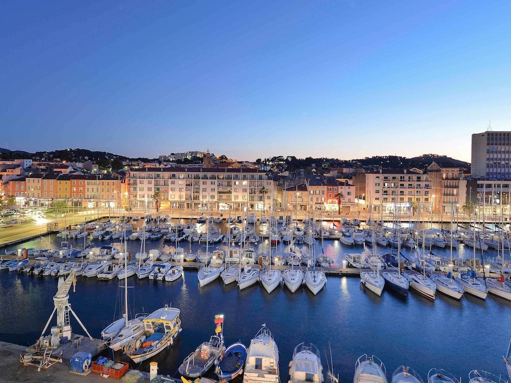 Habitación Clásica, Terraza - 1 cama doble del hotel Mercure Toulon La Seyne-Sur-Mer