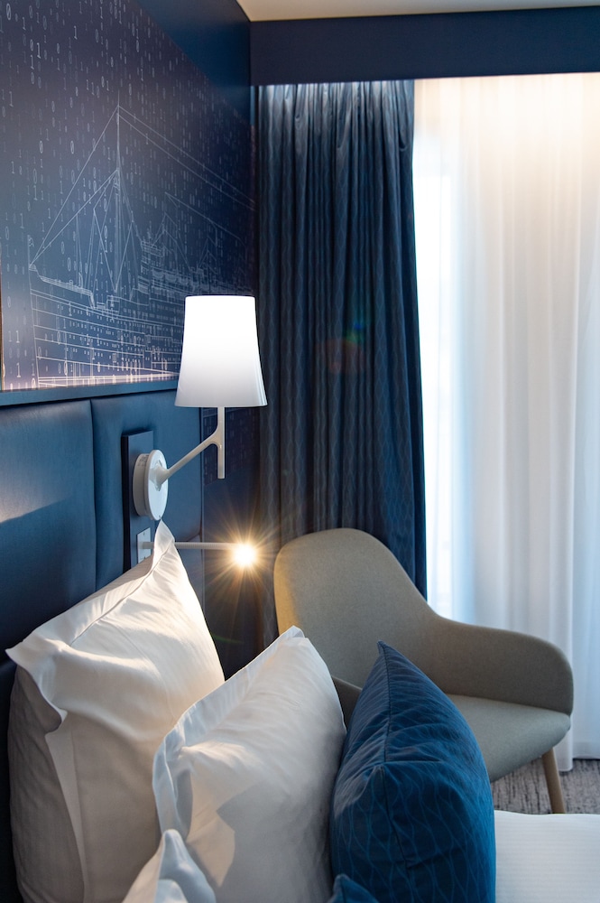 Habitación Privilegio, Vistas panorámicas al mar y Terraza - 1 cama doble del hotel Mercure Toulon La Seyne-Sur-Mer