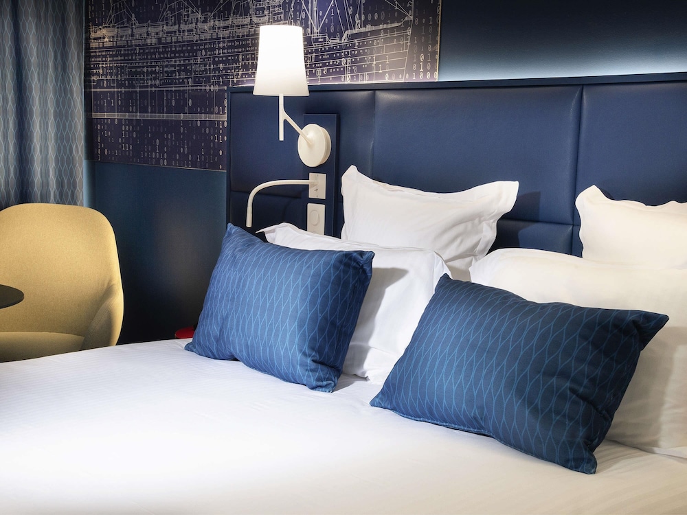 Habitación Privilegio, Vistas panorámicas al mar y Terraza - 1 cama doble del hotel Mercure Toulon La Seyne-Sur-Mer. Foto 1