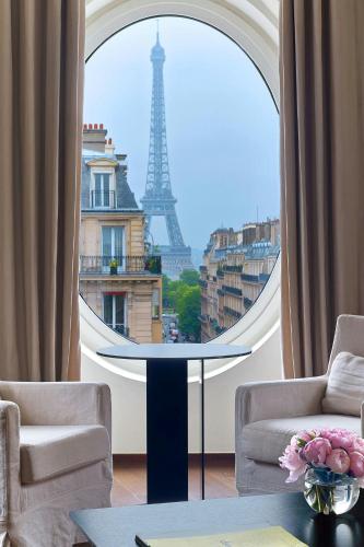 Suite Eiffel con vistas a la Torre Eiffel - 1 cama extragrande del hotel Le Metropolitan a Tribute Portfolio. Foto 4
