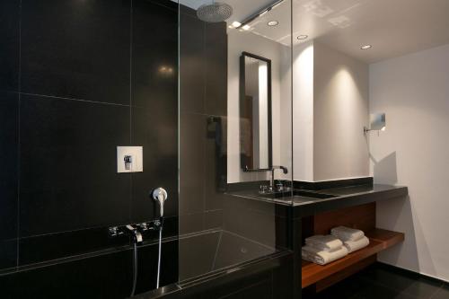Prestige Twin Room with Eifflel Tower View and Balcony del hotel Le Metropolitan a Tribute Portfolio. Foto 4