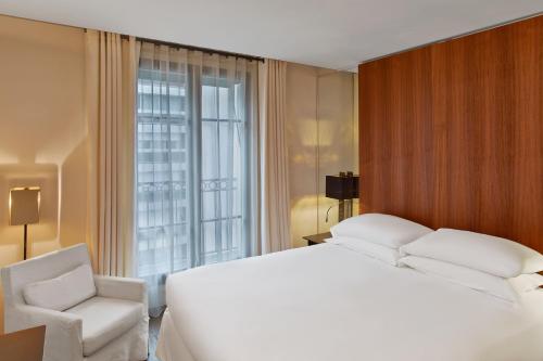 Habitación Doble Deluxe con balcón del hotel Le Metropolitan a Tribute Portfolio. Foto 4