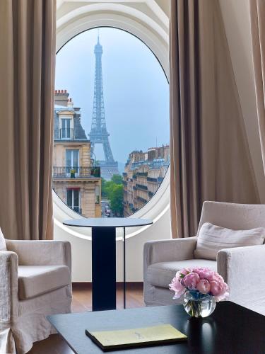 Suite Eiffel con vistas a la Torre Eiffel - 1 cama extragrande del hotel Le Metropolitan a Tribute Portfolio. Foto 5
