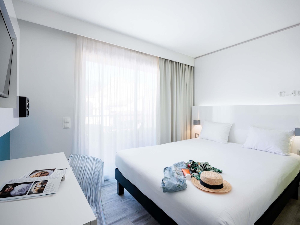 Habitación Clásica con 1 cama doble del hotel Ibis Styles Menton Centre. Foto 7
