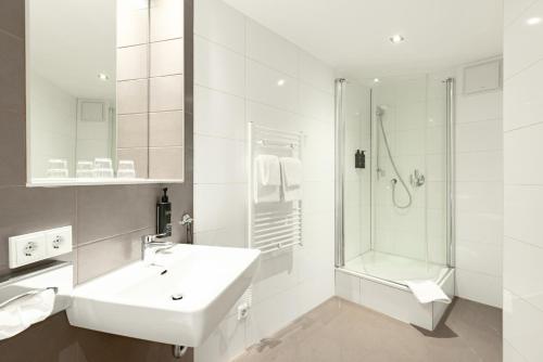 Habitación Estándar - 1 cama grande del hotel Garner Hotel Dusseldorf - Main Station by IHG. Foto 3