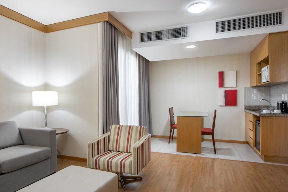 Premium King with TV Tower View del hotel Brasil 21 Convention Affiliated By Melia. Foto 5