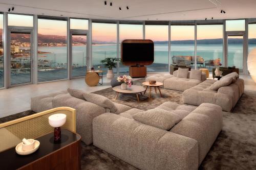 Suite Ático con terraza y vistas panorámicas al mar del hotel Radisson Blu Resort and Spa, Split