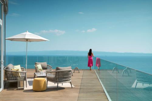 Suite Ático con terraza y vistas panorámicas al mar del hotel Radisson Blu Resort and Spa, Split. Foto 9