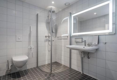 Habitación Doble adaptada para personas con discapacidad - 1 o 2 camas del hotel Thon Lofoten. Foto 3