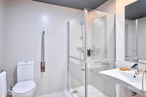Habitación Doble Superior del hotel Turia Granada. Foto 1