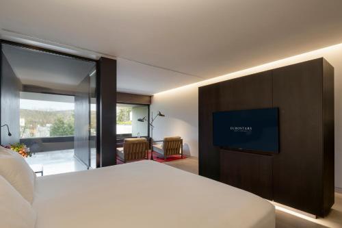 Habitación Doble Gran Deluxe con acceso al spa del hotel Eurostars Pamplona