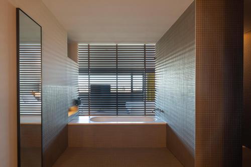 Suite Deluxe del hotel Eurostars Pamplona. Foto 1