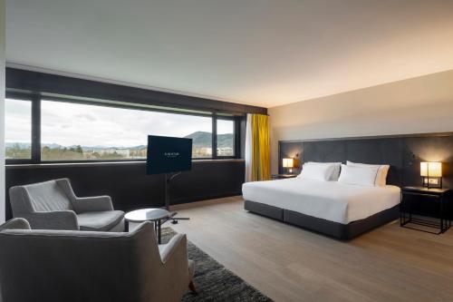 Suite Deluxe del hotel Eurostars Pamplona. Foto 3
