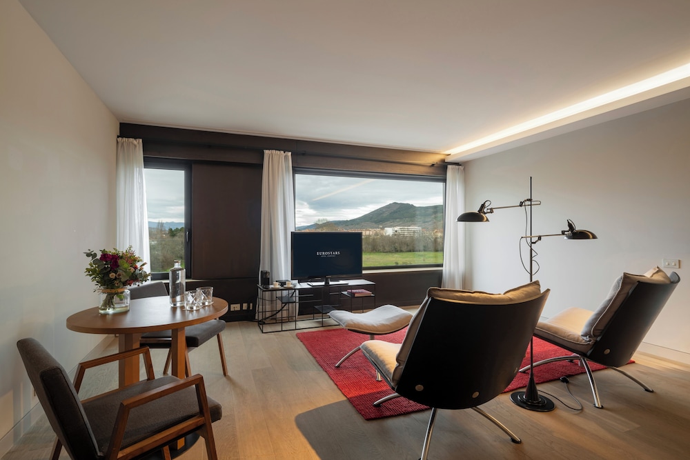 Suite Ejecutiva del hotel Eurostars Pamplona. Foto 3