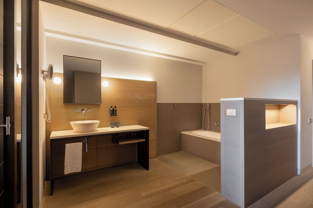 Suite Ejecutiva del hotel Eurostars Pamplona. Foto 5
