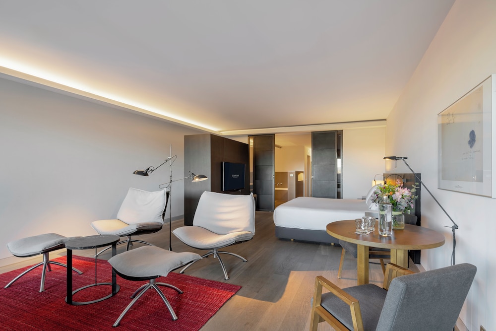 Suite ejecutiva, terraza del hotel Eurostars Pamplona. Foto 1