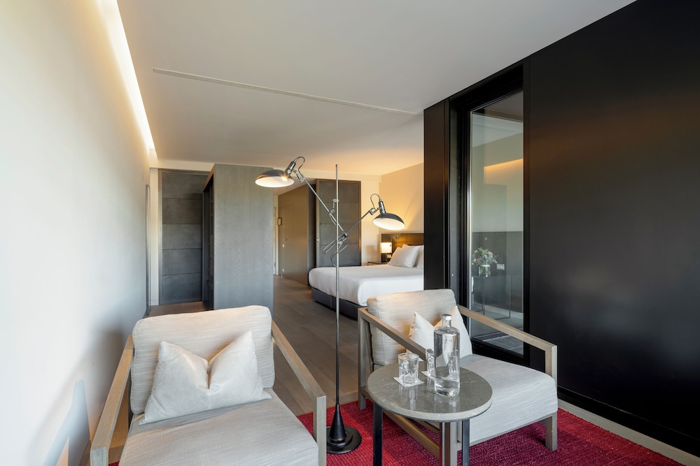 Habitación Grand (Deluxe) del hotel Eurostars Pamplona. Foto 2