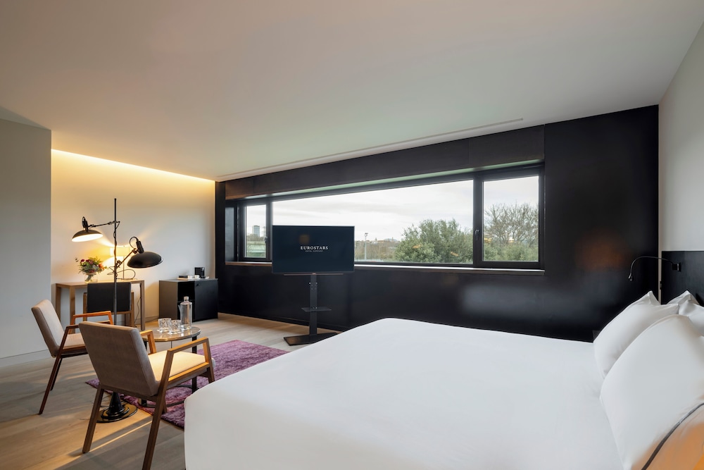 Suite Familiar del hotel Eurostars Pamplona. Foto 2