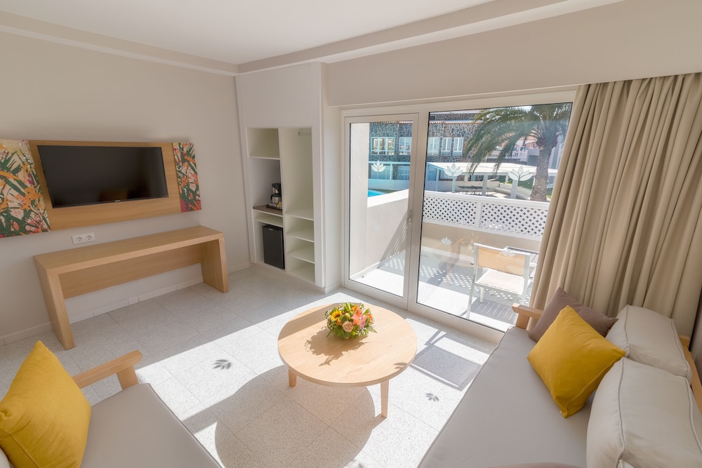 Habitación doble superior, balcón del hotel LIVVO Koala Garden. Foto 4