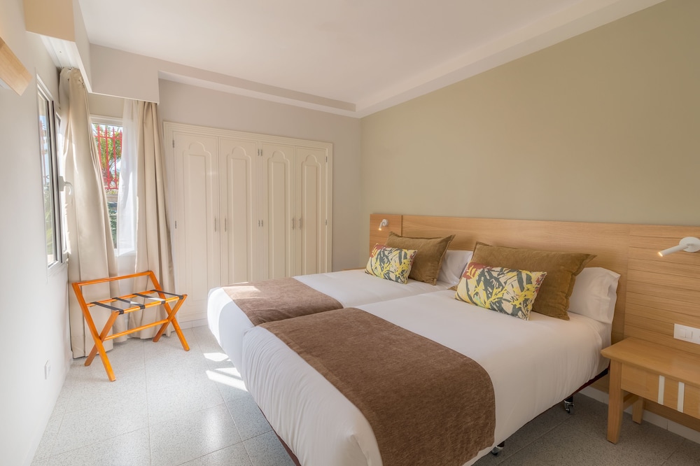 Habitación familiar, balcón del hotel LIVVO Koala Garden