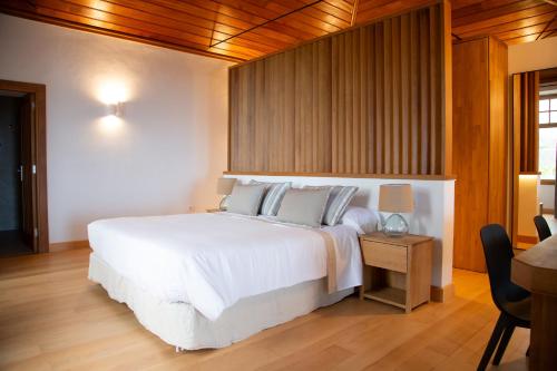 Suite con vistas al mar del hotel El Patio. Foto 5