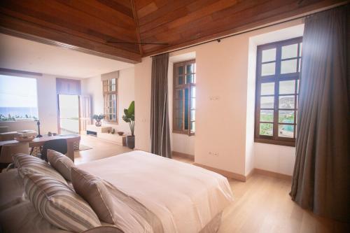 Suite con vistas al mar del hotel El Patio. Foto 10