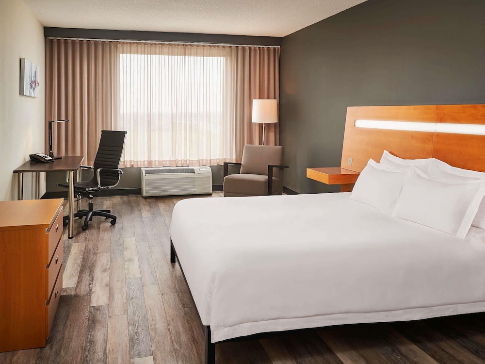 Habitación estándar con 1 cama king size del hotel Novotel Toronto Vaughan Centre