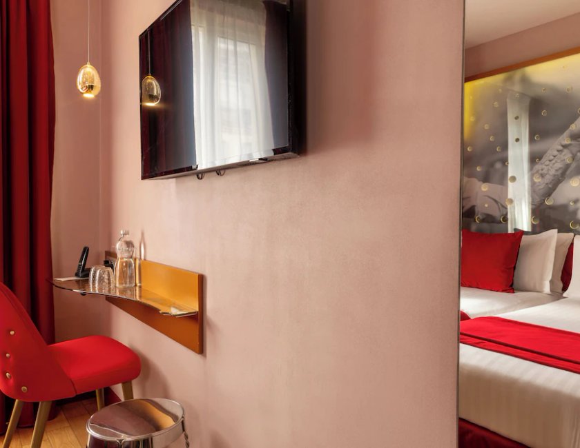 Habitación Clásica del hotel Les Bulles de Paris. Foto 3