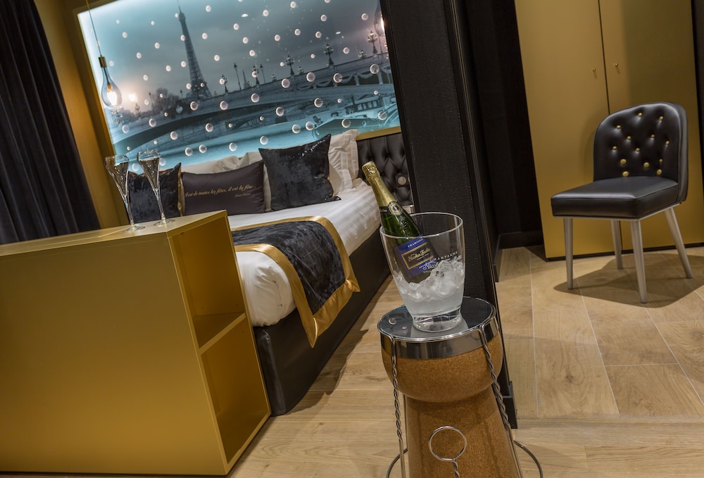 Suite del hotel Les Bulles de Paris. Foto 4