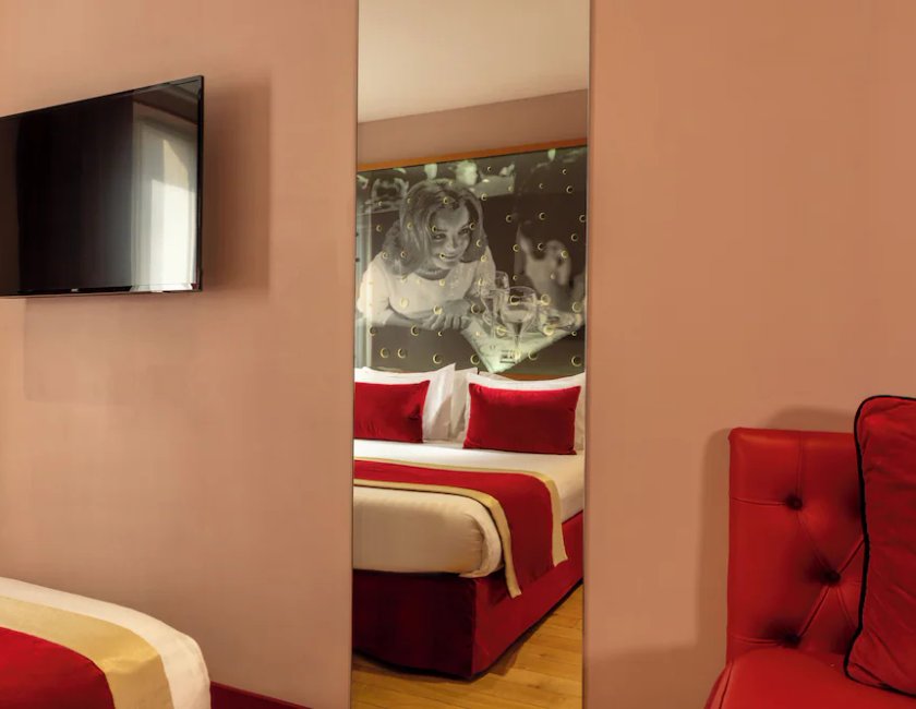 Habitación Triple Deluxe del hotel Les Bulles de Paris. Foto 5