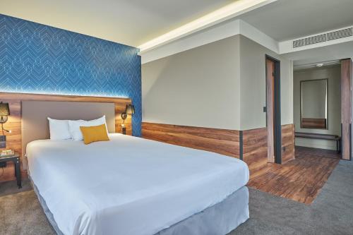 Habitación Doble Clásica del hotel L'Elysee Val D'Europe. Foto 4
