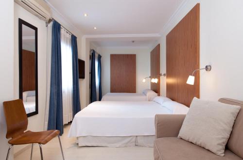Habitación Cuádruple Confort del hotel Mr Costa Blanca. Foto 4