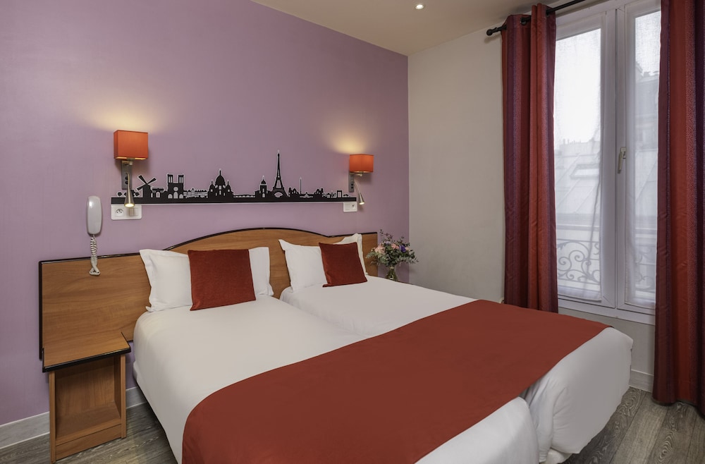 Habitación estándar con 1 cama doble o 2 individuales del hotel Grand De Turin. Foto 4
