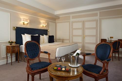 Habitación Premium del hotel Majestic Spa Paris. Foto 1