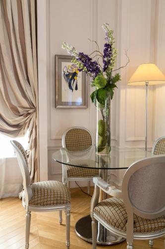 Suite Prestige del hotel Majestic Spa Paris. Foto 6