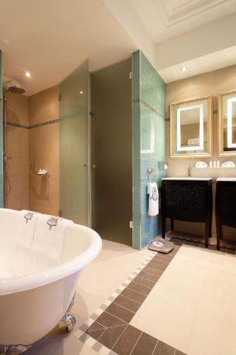 Suite Prestige del hotel Majestic Spa Paris. Foto 9