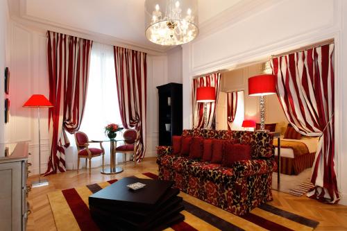 Suite Junior Deluxe del hotel Majestic Spa Paris. Foto 6