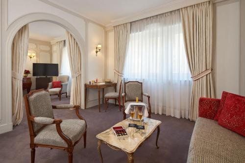 Suite Junior del hotel Majestic Spa Paris. Foto 2