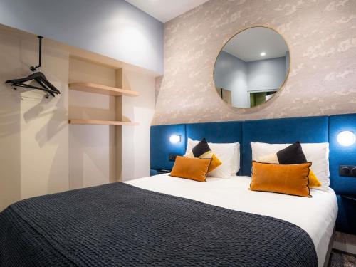 Apartamento Superior con 1 cama doble y sofá del hotel Mercure Paris Tour Eiffel Pont Mirabeau. Foto 5