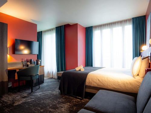 Habitación Doble Privilege con sofá cama del hotel Mercure Paris Tour Eiffel Pont Mirabeau