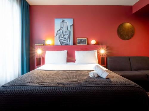 Habitación Doble Privilege con sofá cama del hotel Mercure Paris Tour Eiffel Pont Mirabeau. Foto 9