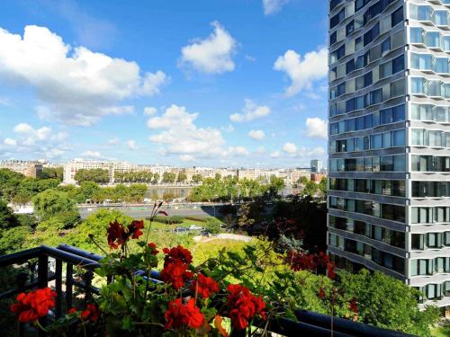 Deluxe Room with terrace - One Double Bed del hotel Mercure Paris Tour Eiffel Pont Mirabeau. Foto 5